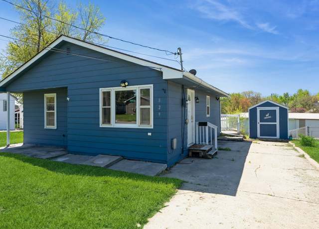 Property at 829 N 3rd Ave E, Newton, IA 50208, 1 bed, 1 bath