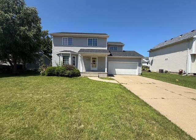 Property at 5600 SE 30th St, Des Moines, IA 50320, 4 beds, 2.5 baths