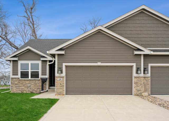 Property at 118 N 7th St, Adel, IA 50003, 3 beds, 3 baths