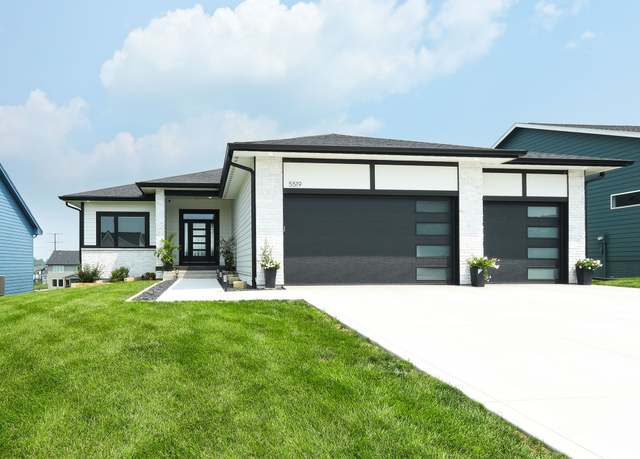 Property at 5519 164th St, Urbandale, IA 50323, 6 beds, 3.5 baths