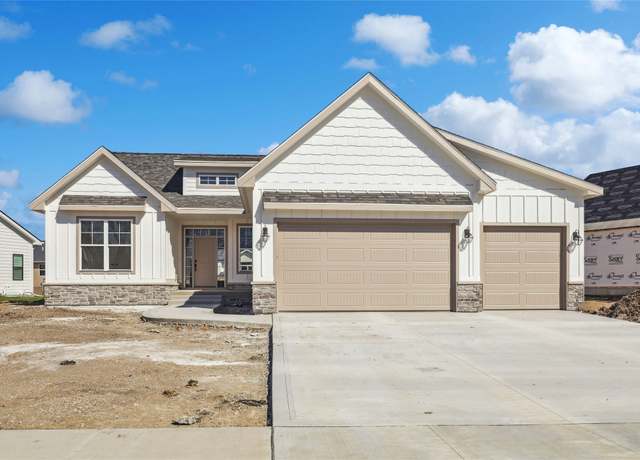 Property at 1395 NW Red Oak Dr, Waukee, IA 50263, 5 beds, 3 baths
