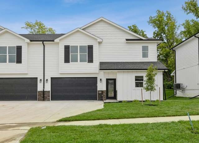 Property at 1010 Ledgestone Ct, Polk City, IA 50226, 3 beds, 2.5 baths