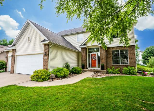 Property at 748 76th St, West Des Moines, IA 50266, 5 beds, 2.5 baths
