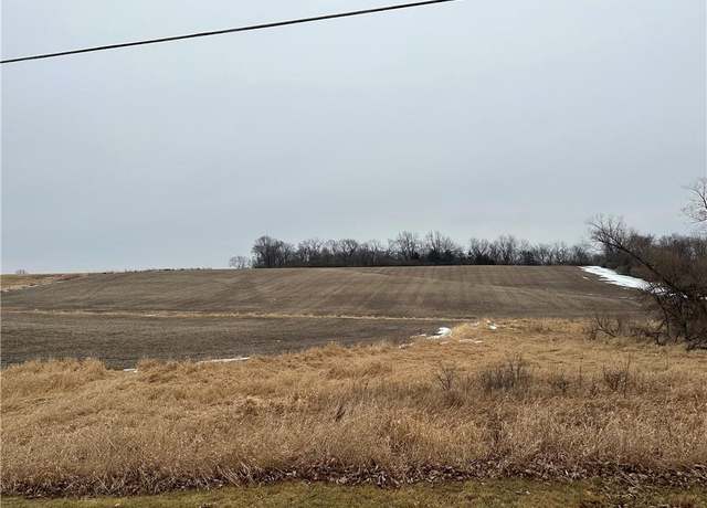 Property at 860 W 28th St S, Newton, IA 50208