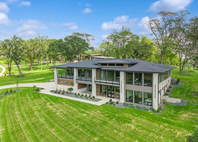 Property at 1576 S Stonewood Dr, West Des Moines, IA 50266, 5 beds, 6 baths