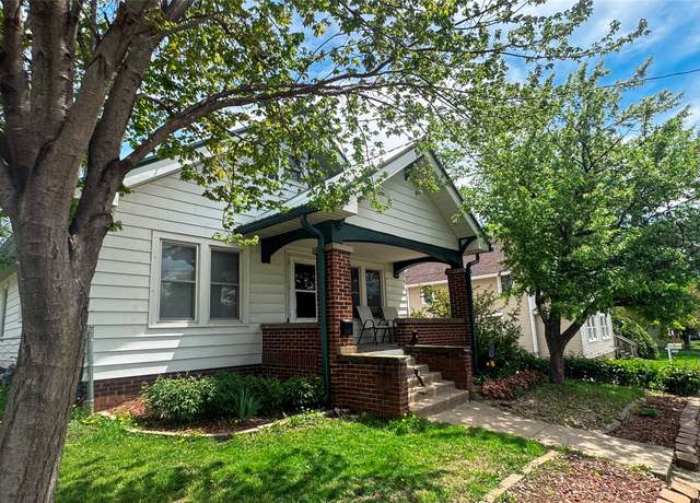 Property at 410 1st St S, Newton, IA 50208, 3 beds, 2 baths