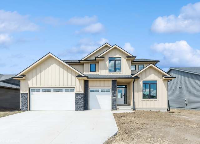 Property at 305 NW Ashley Ave, Waukee, IA 50263, 4 beds, 3.5 baths