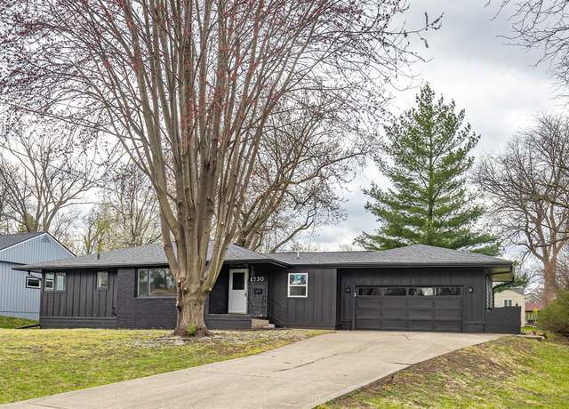 Property at 1230 16th St, West Des Moines, IA 50265, 3 beds, 2.5 baths