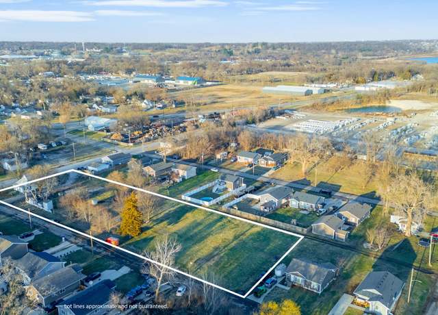 Property at 801 SE 27th Ct, Des Moines, IA 50317