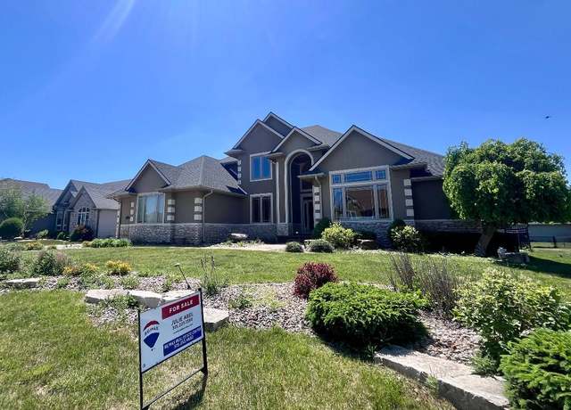 Property at 1205 NE 31st St, Ankeny, IA 50021, 5 beds, 4.5 baths
