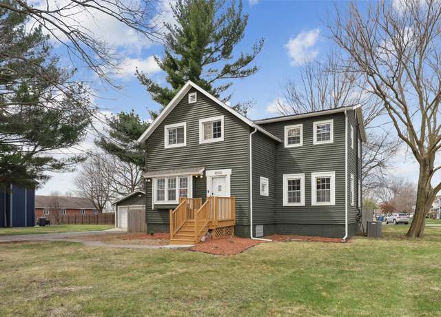 Property at 4500 SW 26th St, Des Moines, IA 50321, 3 beds, 1.5 baths
