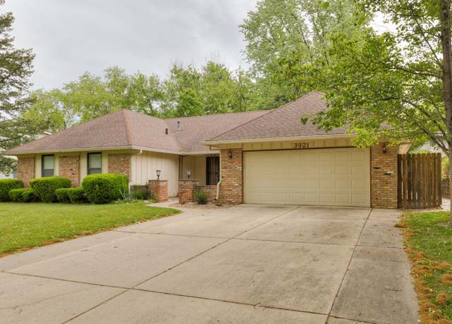 Property at 3921 SW 29th St, Des Moines, IA 50321, 3 beds, 2 baths
