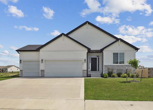Property at 109 Creekside Dr SW, Bondurant, IA 50035, 4 beds, 3 baths