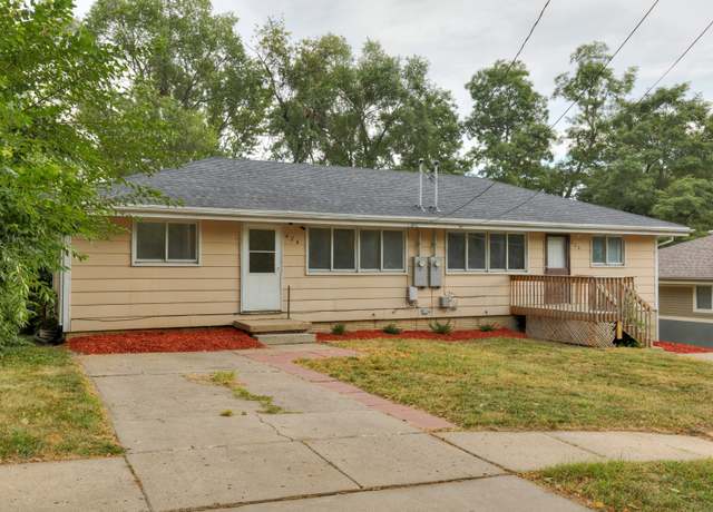 Property at 424/426 E Leach Ave, Des Moines, IA 50315, 6 beds, 2 baths