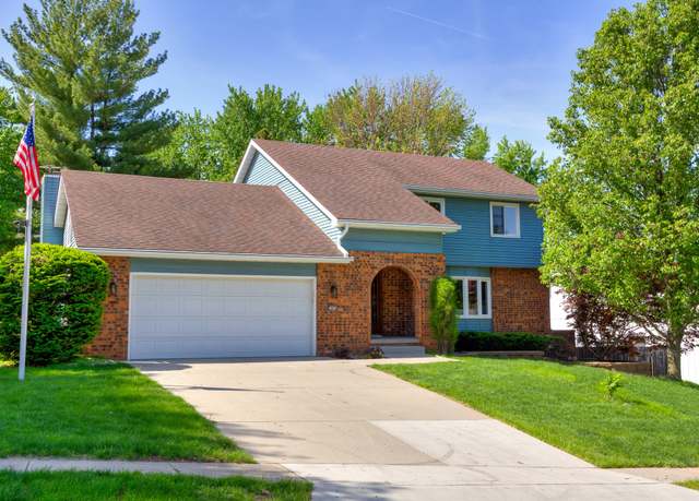 Property at 10476 Ricardo Rd, Clive, IA 50325, 4 beds, 2.5 baths