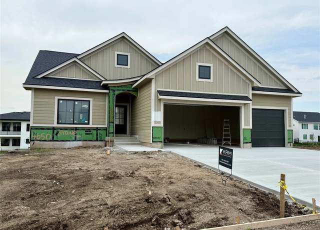 Property at 4650 178th St, Urbandale, IA 50323, 4 beds, 3 baths