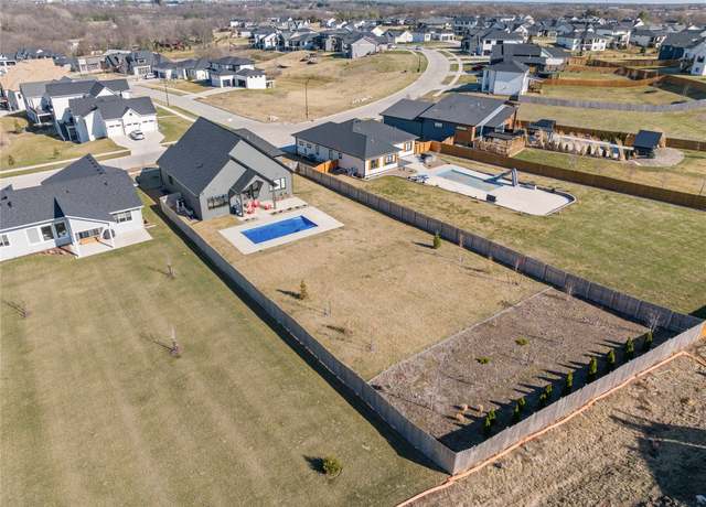 Property at 2540 Belmont Blvd, Waukee, IA 50263, 5 beds, 4.5 baths