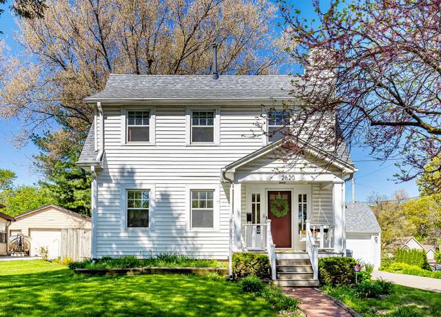 Property at 2620 35th St, Des Moines, IA 50310, 4 beds, 2.5 baths