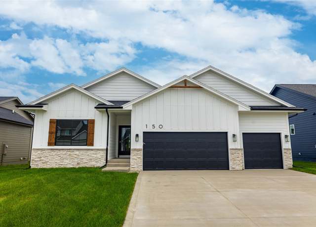 Property at 150 NW Ashley Ct, Waukee, IA 50263, 3 beds, 2 baths