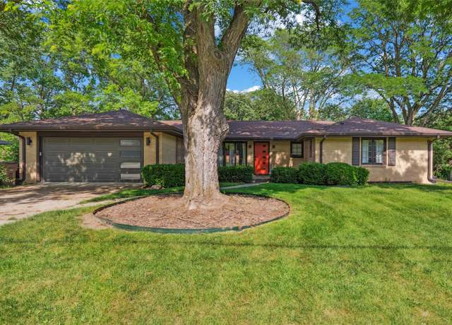 Property at 1817 75th St, Windsor Heights, IA 50324, 4 beds, 3 baths