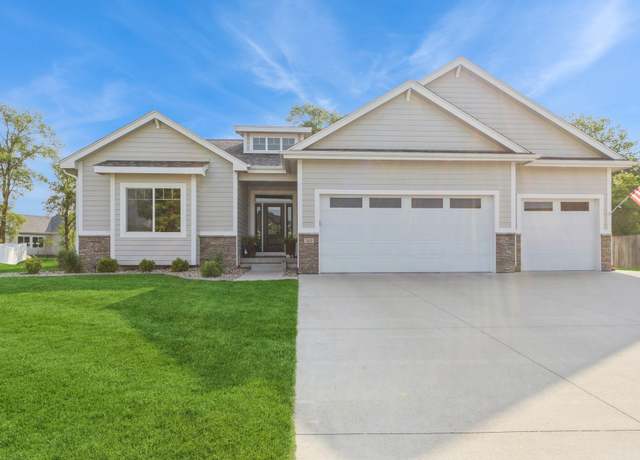 Property at 201 Burton Dr, Polk City, IA 50226, 5 beds, 3 baths
