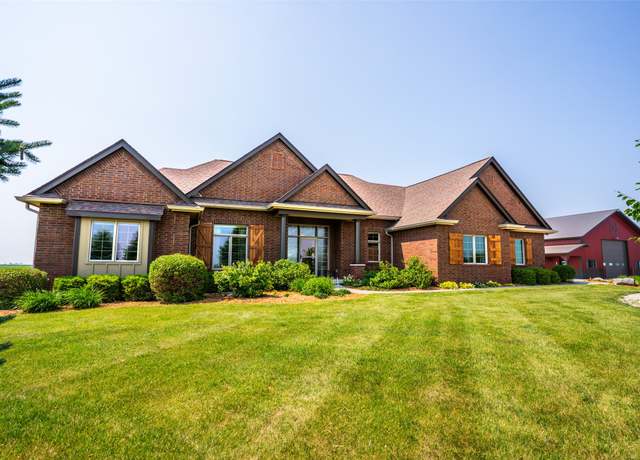 Property at 13565 S 60th Ave W, Mitchellville, IA 50169, 3 beds, 2.5 baths