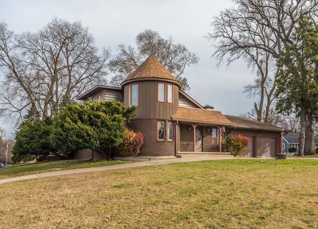Property at 3605 Indianola Ave, Des Moines, IA 50320, 4 beds, 3 baths