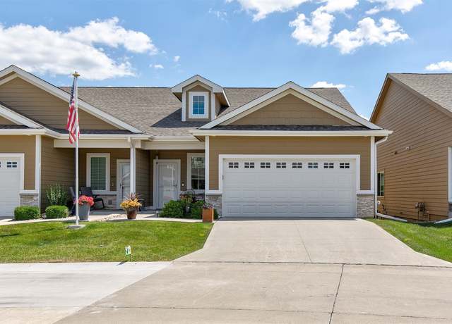 Property at 1592 SE Blackthorne Dr, Waukee, IA 50263, 3 beds, 4 baths
