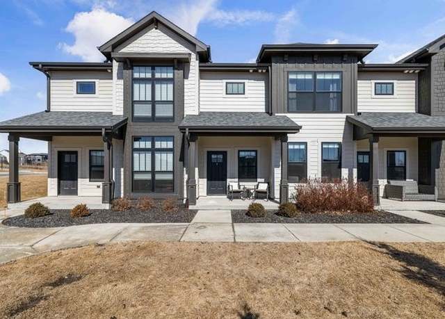 Property at 2027 SW Chautauqua Ln, Ankeny, IA 50023, 3 beds, 2.5 baths