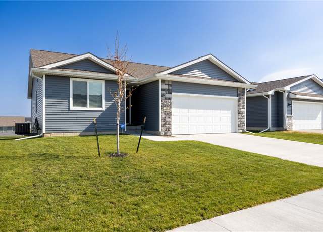 Property at 4404 NW 12th St, Ankeny, IA 50023, 3 beds, 2 baths