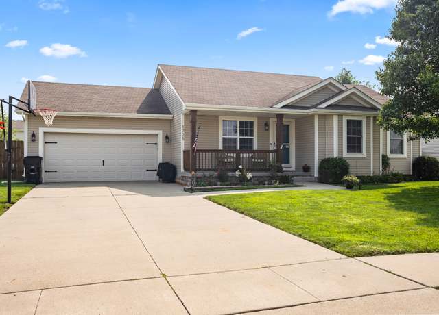 Property at 1725 SE Oxford Dr, Waukee, IA 50263, 4 beds, 3 baths