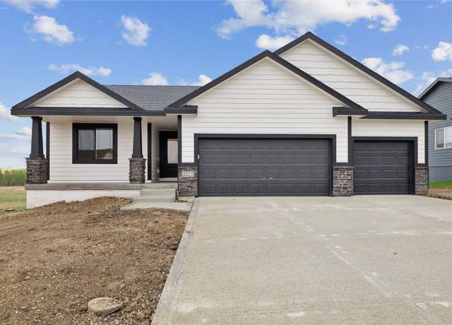 Property at 3217 NW Brookside Dr, Grimes, IA 50111, 3 beds, 2 baths