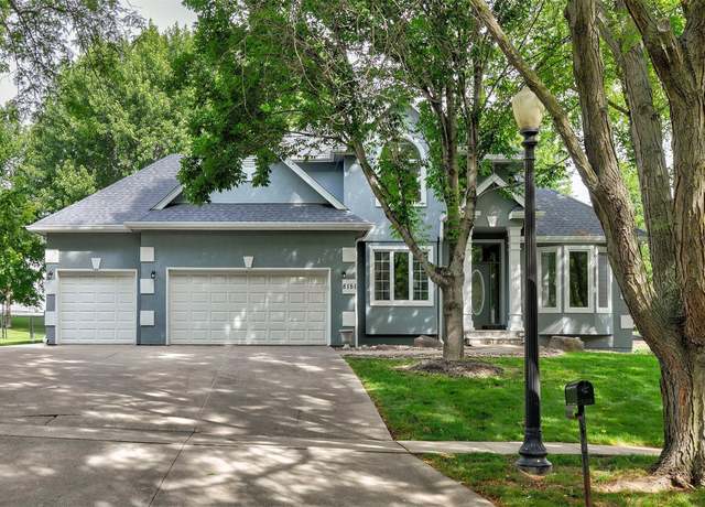 Property at 8151 Chambery Blvd, Johnston, IA 50131, 5 beds, 4.5 baths