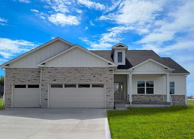 Property at 650 NW Concord Ln, Waukee, IA 50263, 4 beds, 3.5 baths