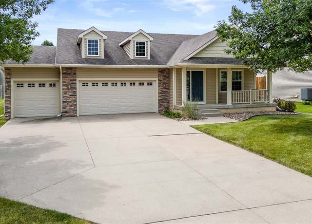 Property at 13012 Tanglewood Dr, Urbandale, IA 50323, 4 beds, 3 baths