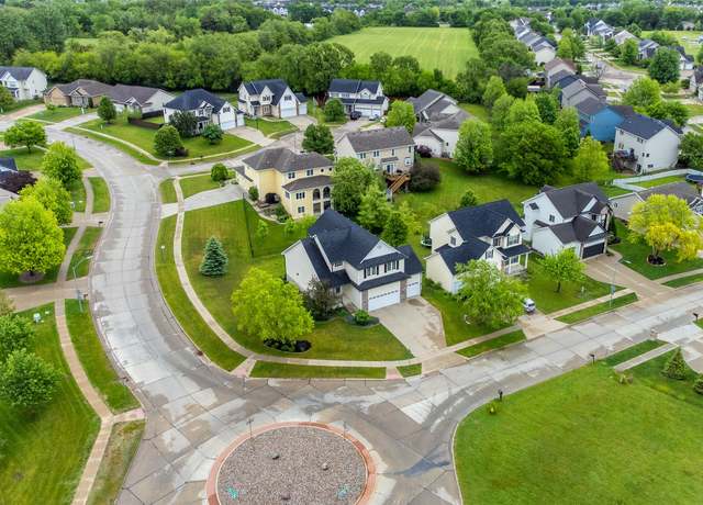 Property at 16119 Tanglewood Dr, Urbandale, IA 50323, 5 beds, 3.5 baths