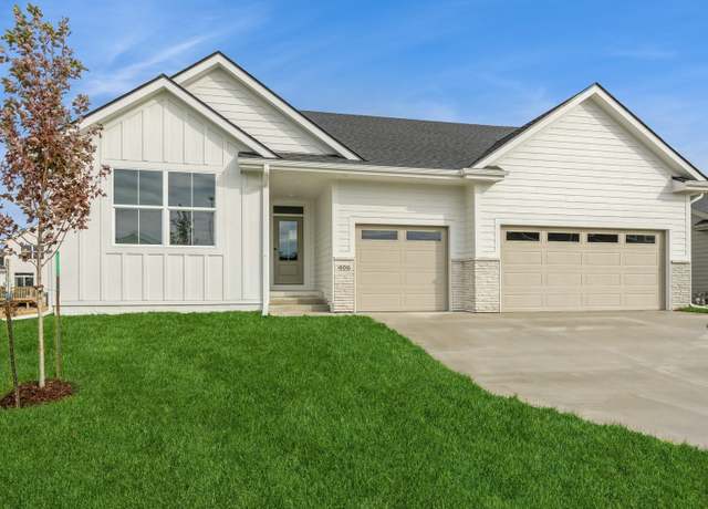 Property at 406 NE 57th Ct, Ankeny, IA 50021, 3 beds, 2 baths