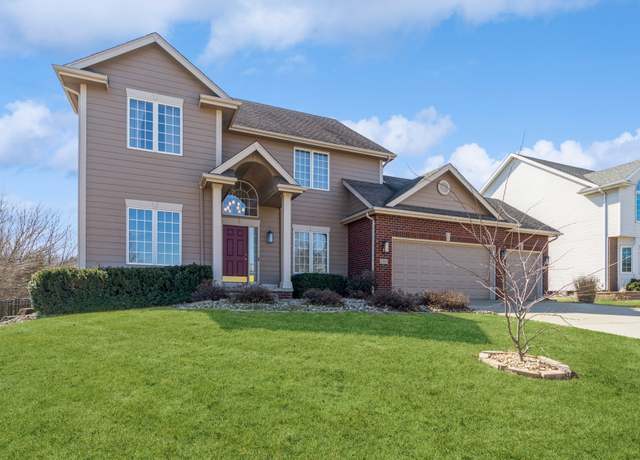 Property at 1910 SE Olson Dr, Waukee, IA 50263, 4 beds, 2.5 baths
