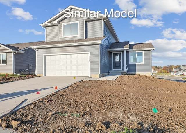 Property at 429 Napoli Ave, West Des Moines, IA 50266, 3 beds, 2.5 baths