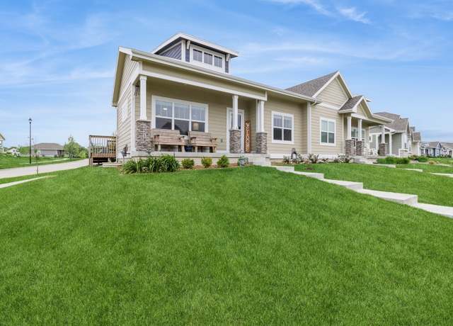Property at 2218 SW Westwood St, Ankeny, IA 50023, 4 beds, 3 baths