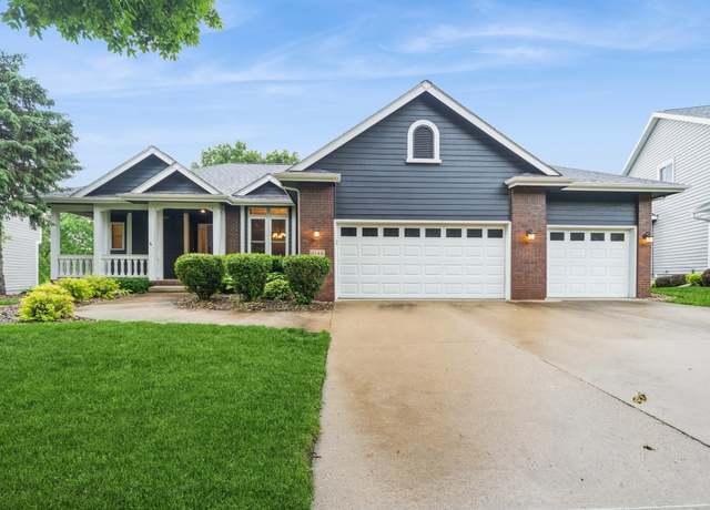 Property at 8148 Durham Cir, Johnston, IA 50131, 4 beds, 3 baths