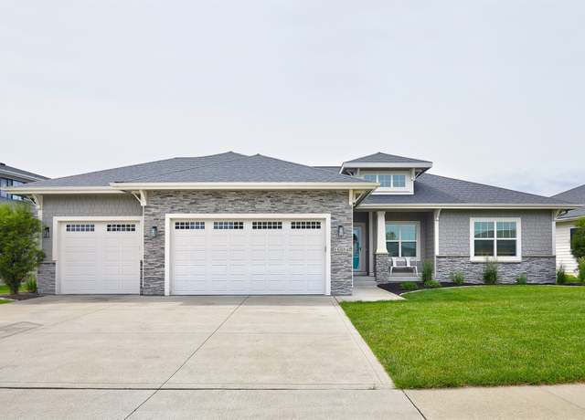 Property at 16884 Baxter Dr, Clive, IA 50325, 5 beds, 3.5 baths