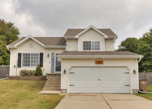 Property at 1326 Casady Dr, Norwalk, IA 50211, 3 beds, 2 baths