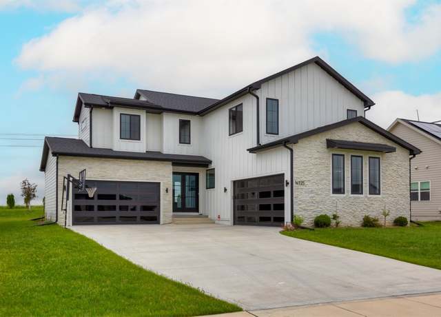 Property at 14725 Stonecrop Dr, Urbandale, IA 50323, 4 beds, 3.5 baths