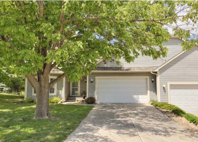 Property at 8115 Cobblestone Ct, Urbandale, IA 50322, 3 beds, 2.5 baths