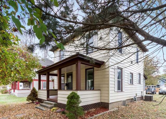 Property at 811 Grand Ave, Ames, IA 50010, 5 beds, 2 baths