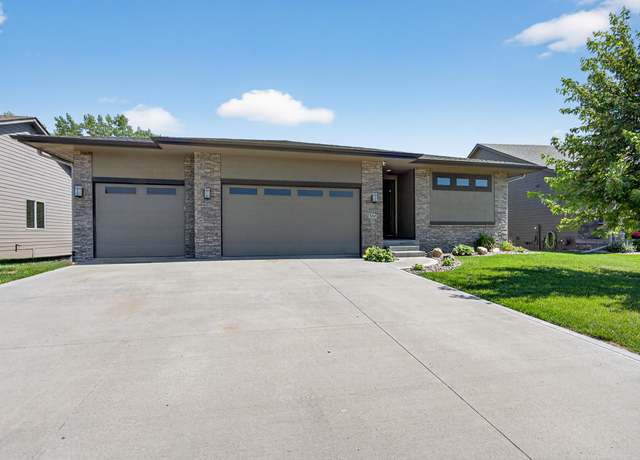 Property at 300 NW Sunset Ln, Grimes, IA 50111, 4 beds, 3 baths