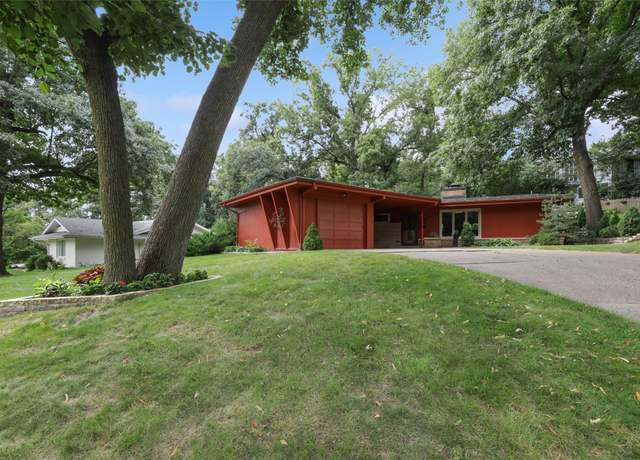 Property at 3908 Muskogee Ave, Des Moines, IA 50312, 3 beds, 2 baths