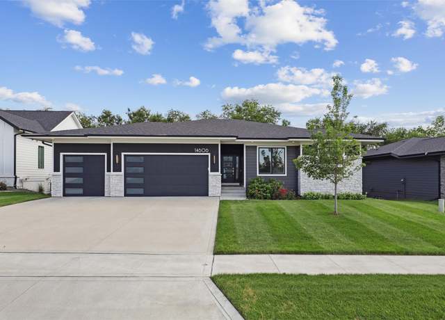 Property at 14606 Sutton Dr, Urbandale, IA 50323, 5 beds, 3.5 baths