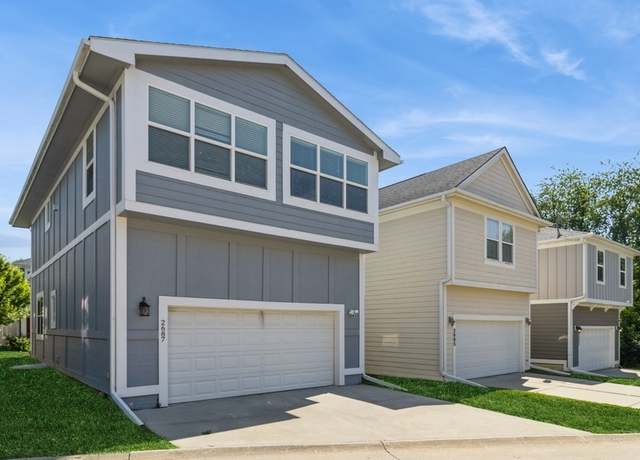 Property at 2687 NW 165th Ln, Clive, IA 50325, 3 beds, 2.5 baths